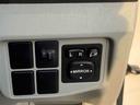 トヨタ　プリウス　Ｓ　ＥＴＣ　ナビ　ＴＶ　アルミホイール　ＣＶＴ　スマートキー　電動格納ミラー　盗難防止システム　衝突安全ボディ　ＡＢＳ　ＥＳＣ　エアコン　パワーステアリング　パワーウィンドウ　運転席エアバッグ image 13